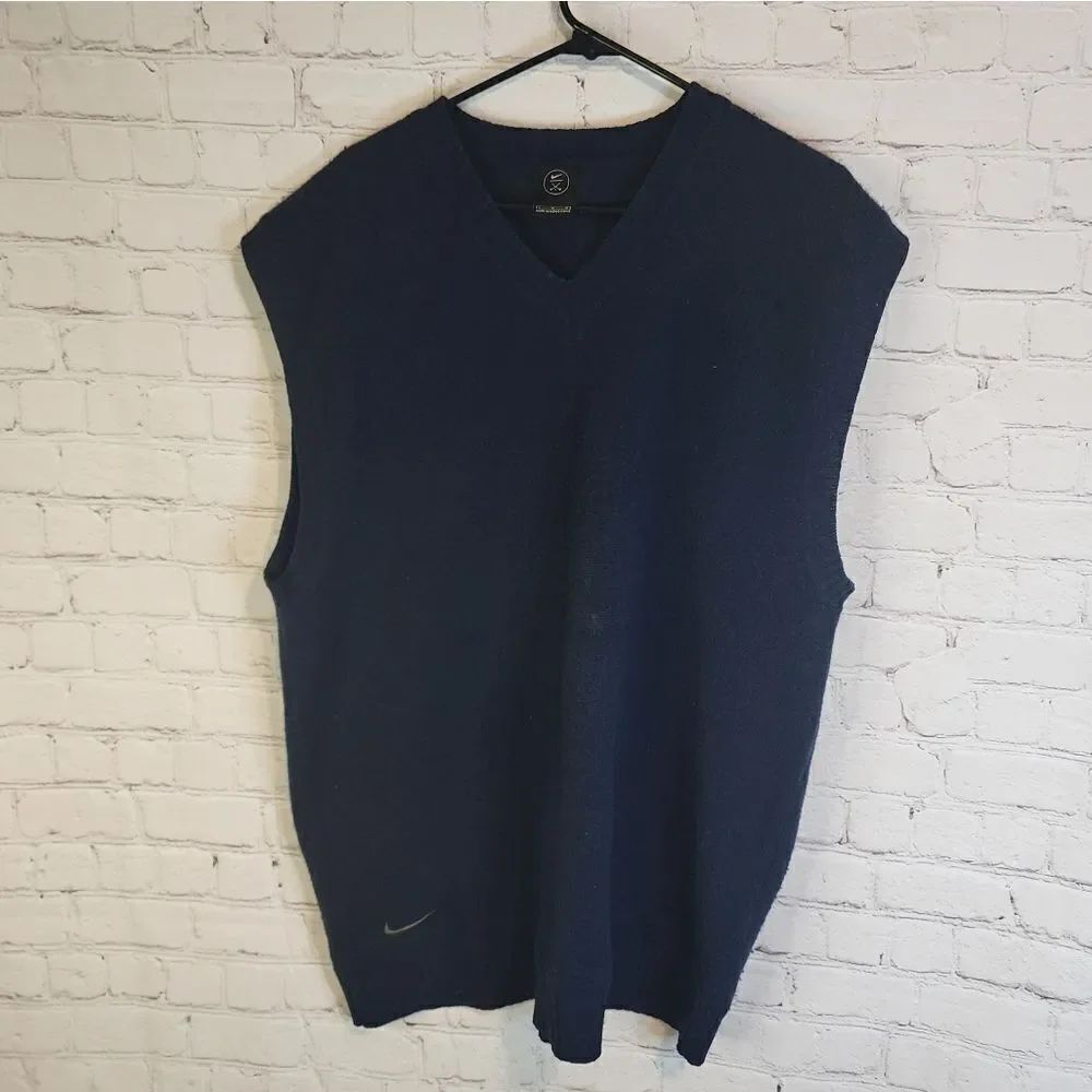 Men's Nike Golf vest sweater, 100% lamb's wool, size Large